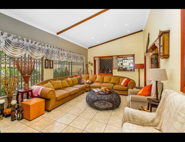 6 BEDROOM FREEHOLD FOR SALE IN SUNWARD PARK